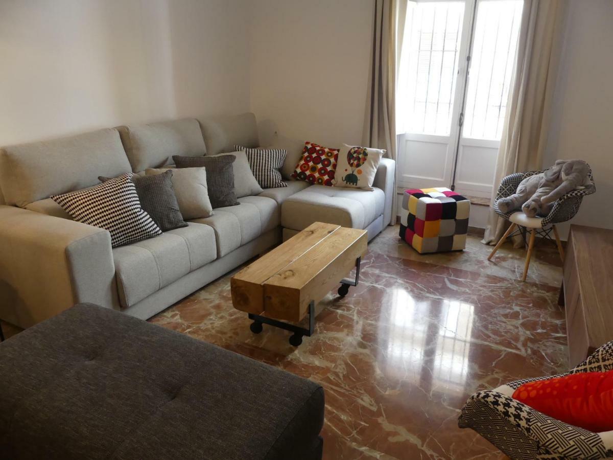 Gatu Premium Villa Aramburu, " Preferente Mayores De 25 Anos Y Familias " El Puerto de Santa María Exteriör bild
