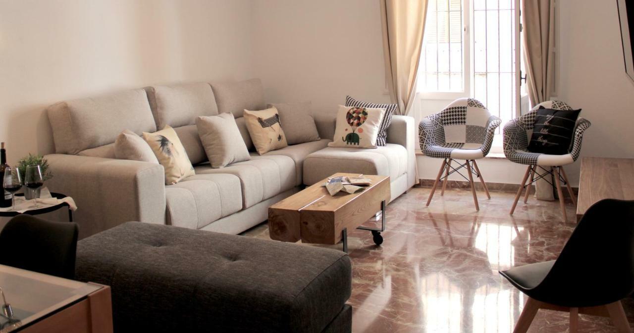 Gatu Premium Villa Aramburu, " Preferente Mayores De 25 Anos Y Familias " El Puerto de Santa María Exteriör bild