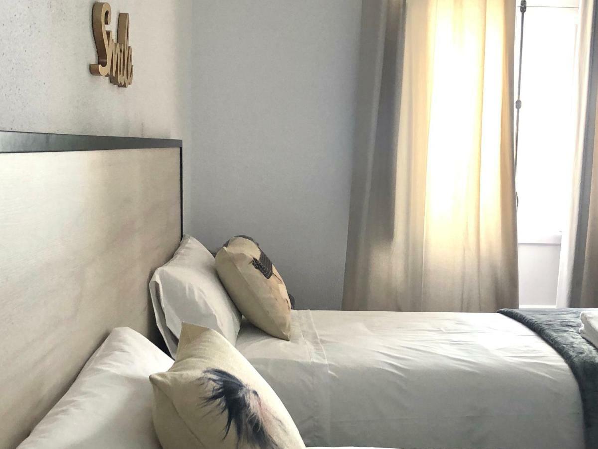 Gatu Premium Villa Aramburu, " Preferente Mayores De 25 Anos Y Familias " El Puerto de Santa María Exteriör bild