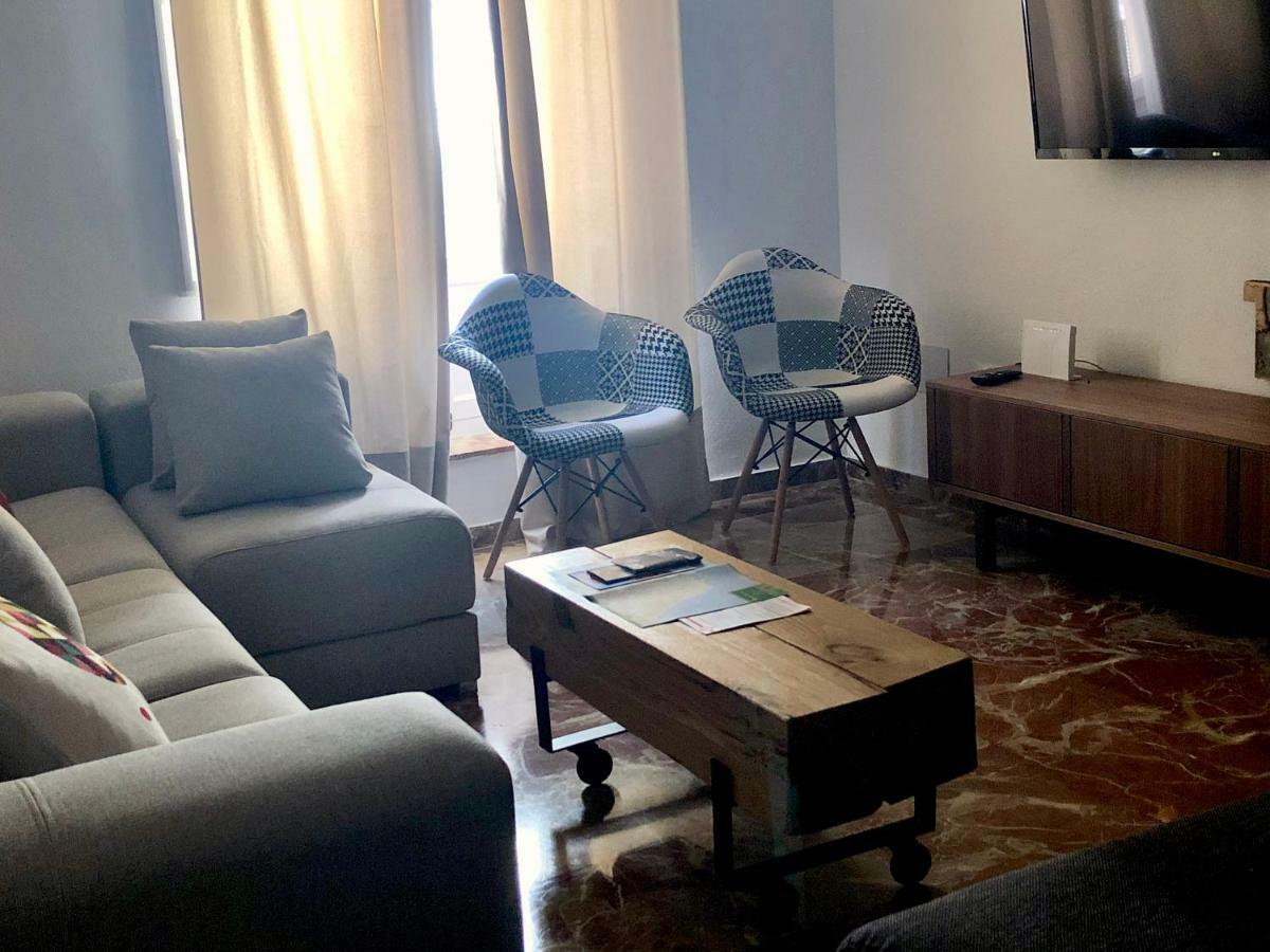 Gatu Premium Villa Aramburu, " Preferente Mayores De 25 Anos Y Familias " El Puerto de Santa María Exteriör bild